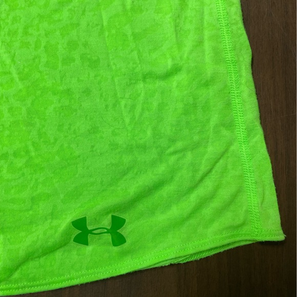 Workout tank - Picture 2 of 4